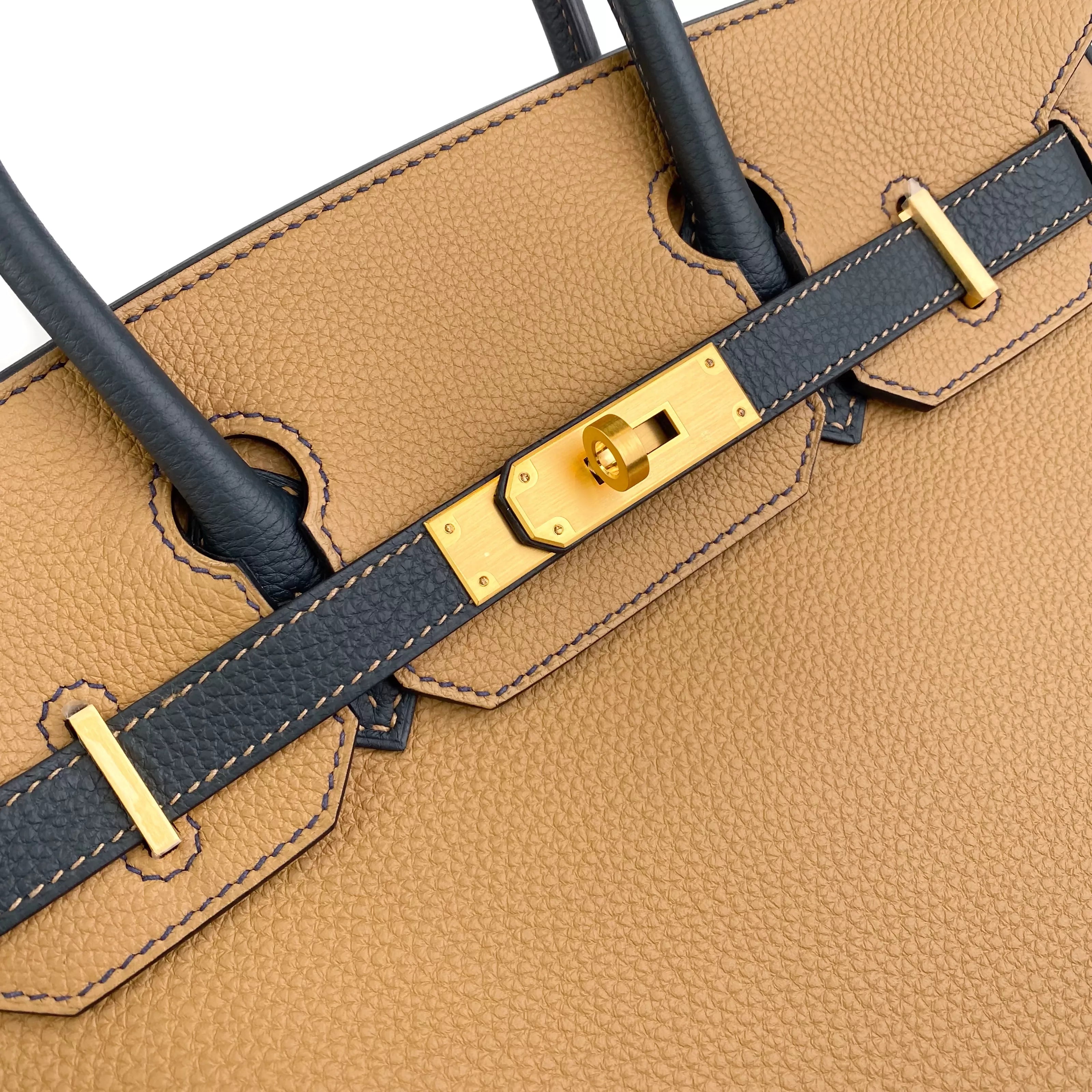 Hermes Birkin 25 Clemence Leather Bicolour Biscuit & Blue nuit GHW Detail