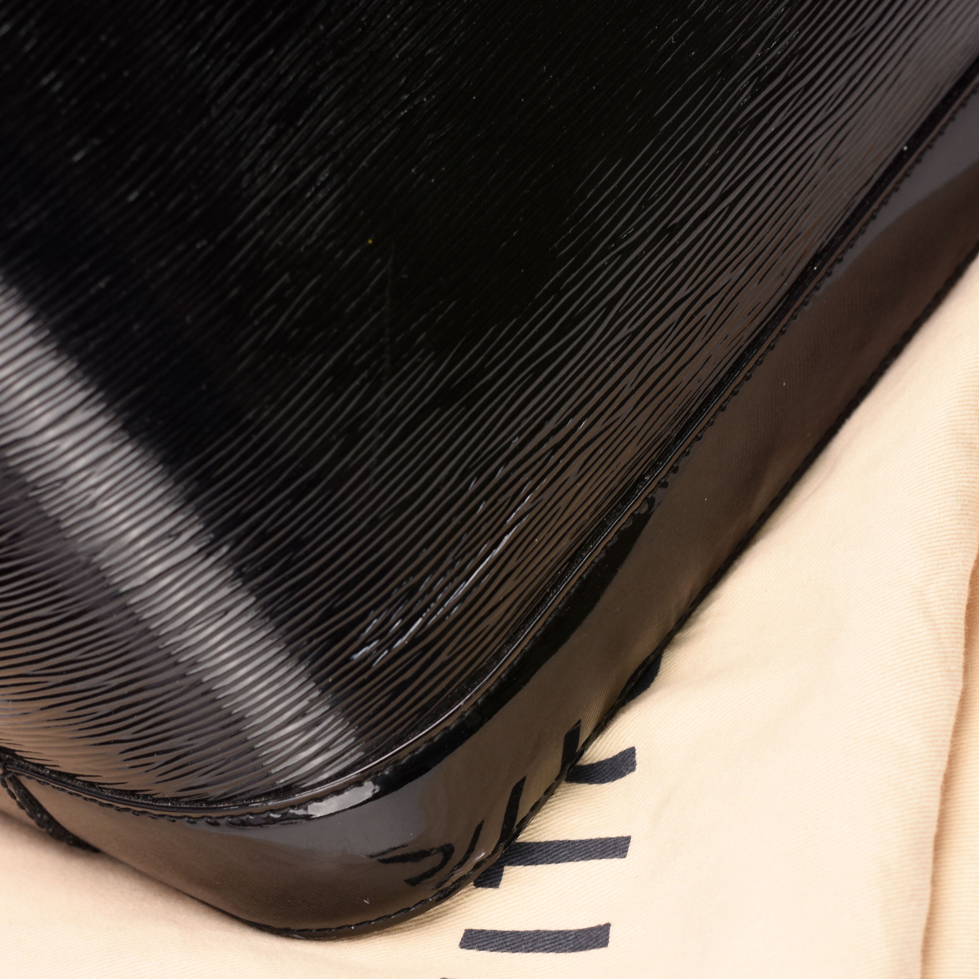 Louis Vuitton Alma GM Black Epi Electric Leather