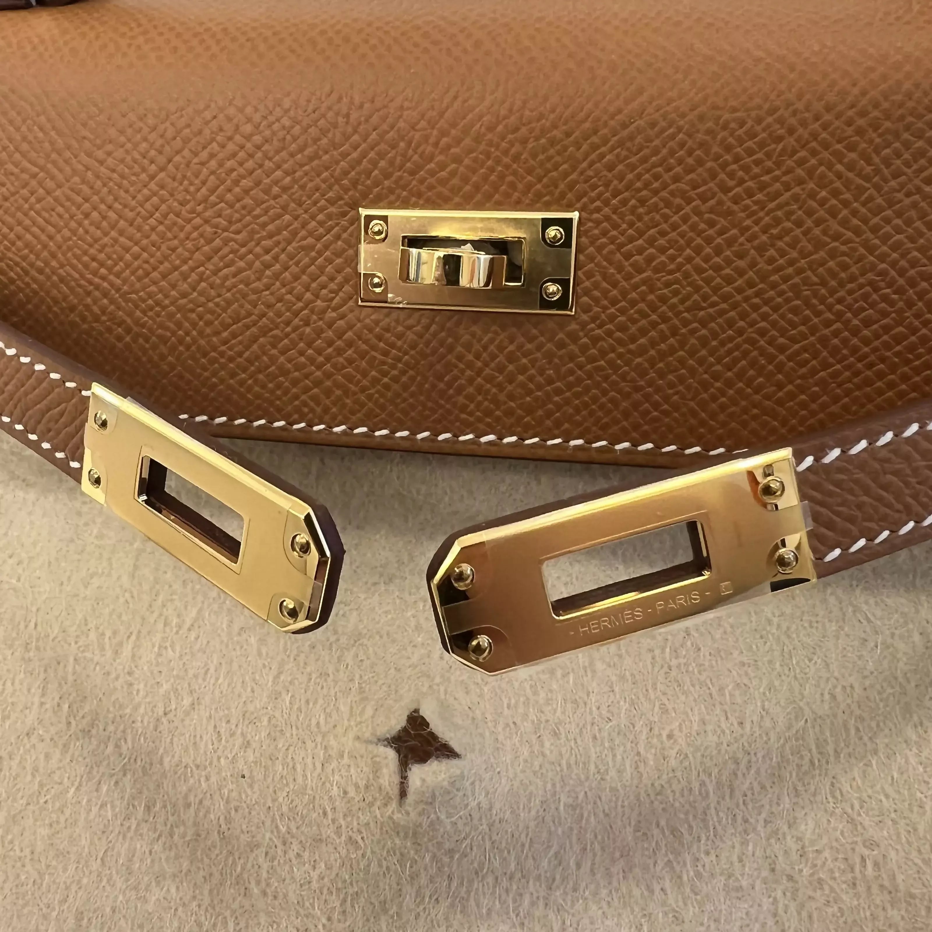 Hermes Kelly 25 in Gold Epsom Leather GHW 6
