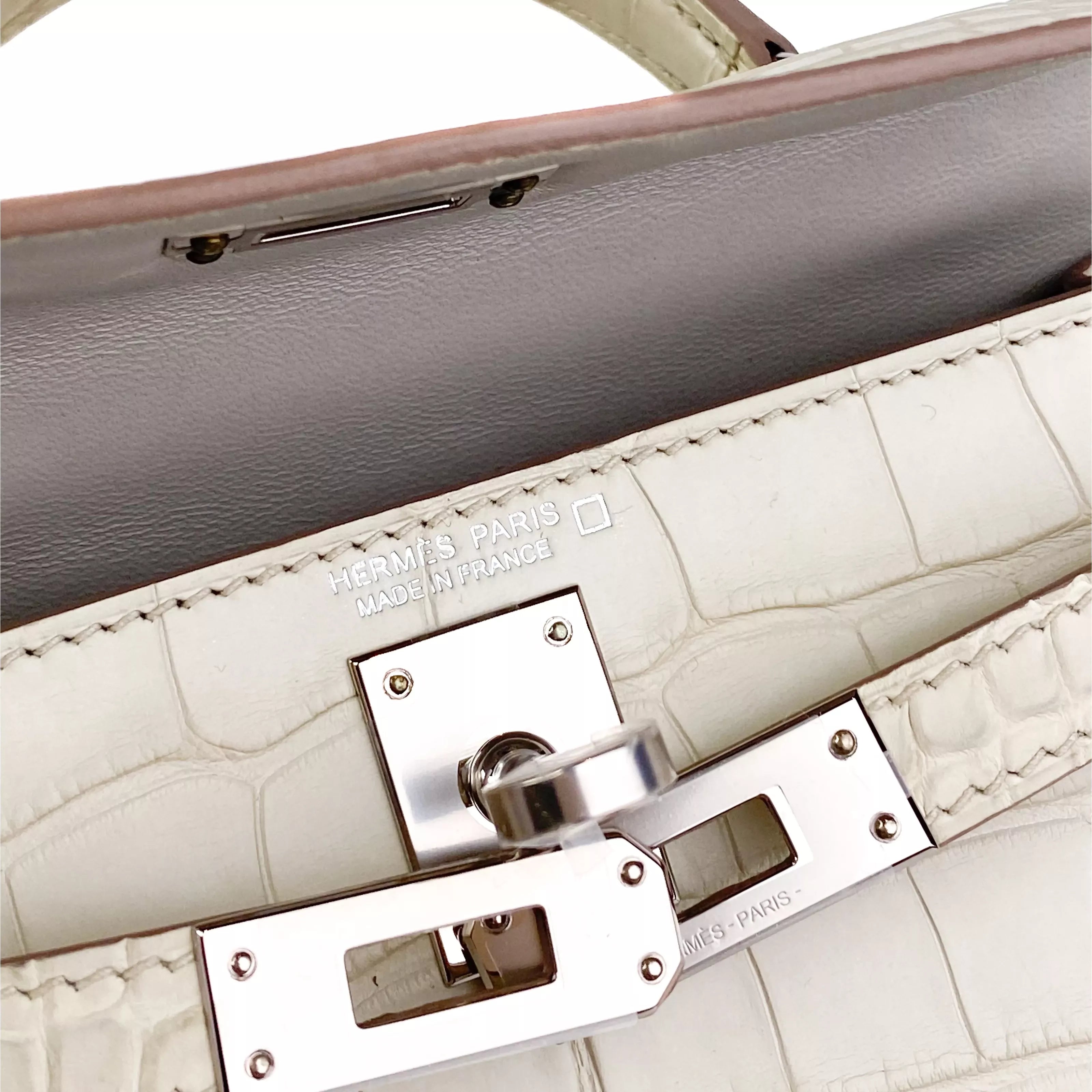 Hermes Mini Kelly Beton Matte Croco PHW Detail