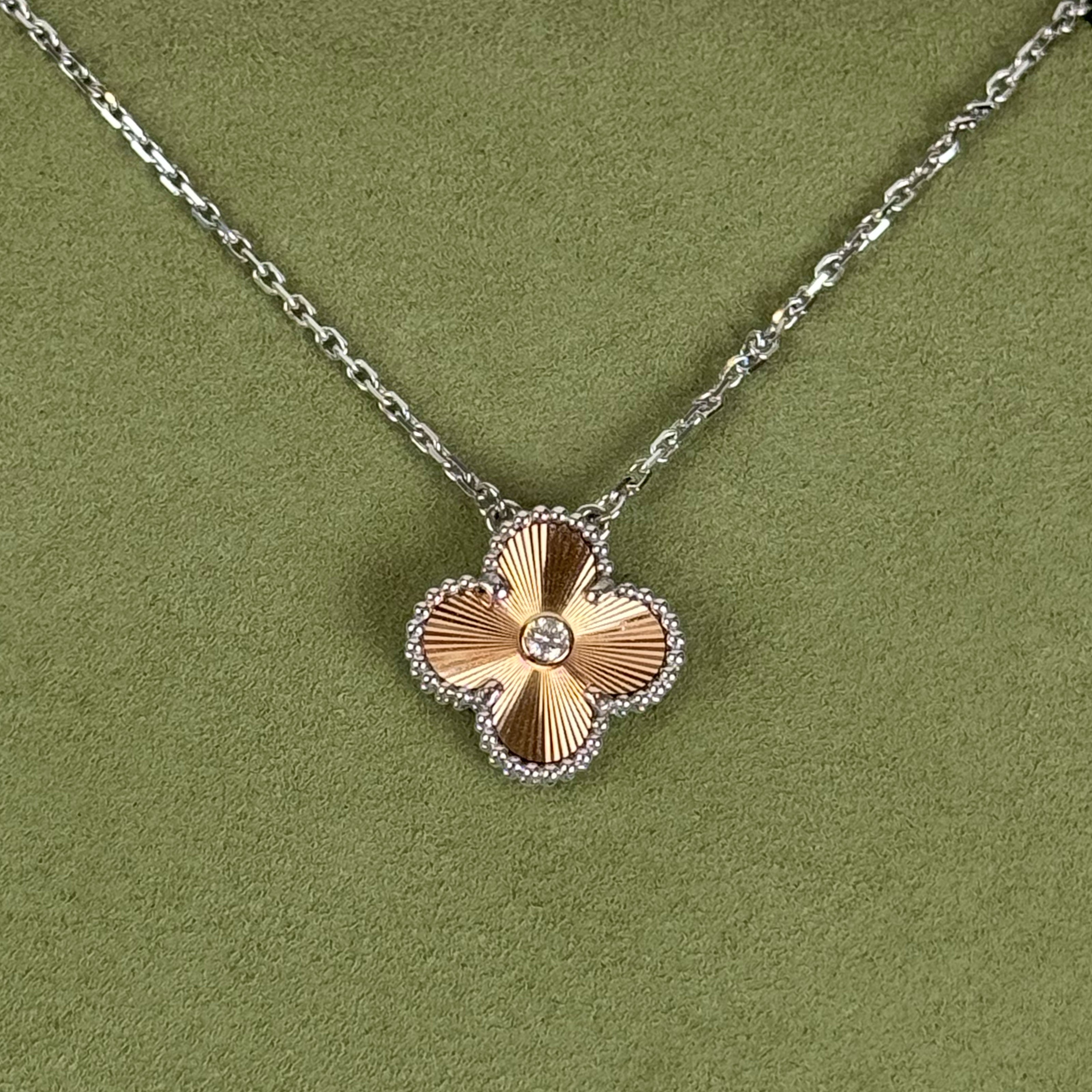 Van Cleef & Arpels 2024 Holiday Pendant